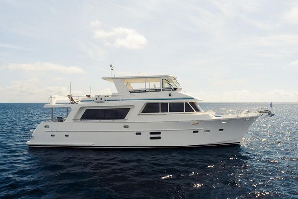 Hampton Motor yacht - main image