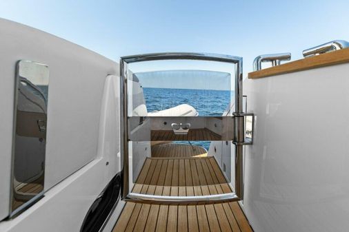 Princess Yachts 60 Flybridge image