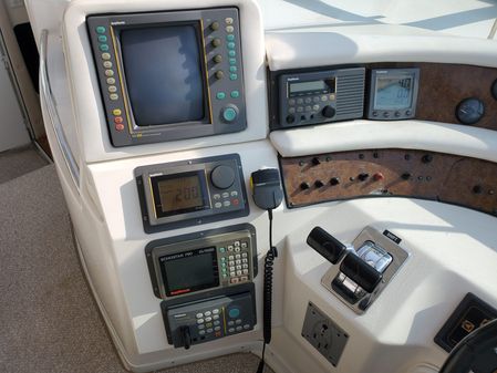 Sea Ray 440 Sundancer image