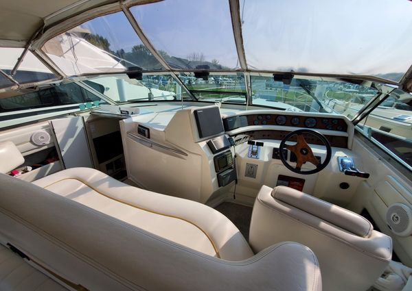 Sea Ray 440 Sundancer image