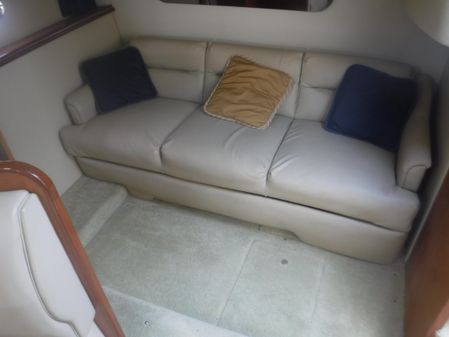 Cruisers Yachts 320 Express image