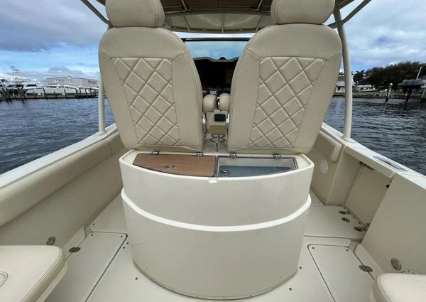 Chris-Craft Catalina 30 image