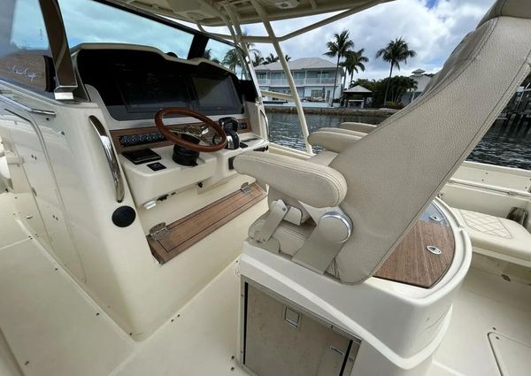 Chris-Craft Catalina 30 image