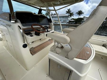 Chris-Craft Catalina 30 image