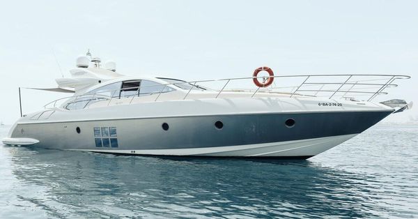 Azimut 68E image