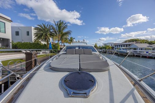 Azimut 68S image