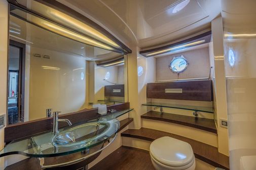 Azimut 68S image