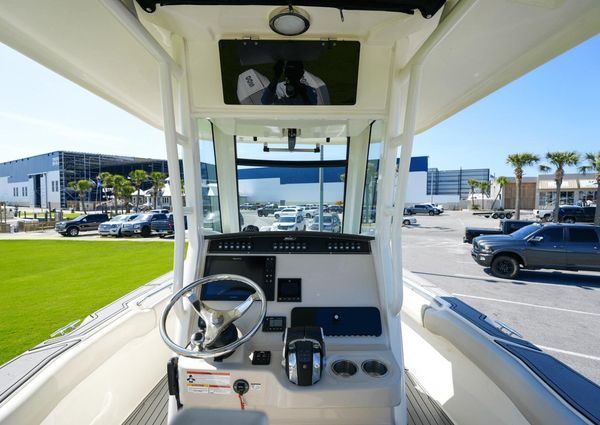 Boston Whaler 250 Outrage image