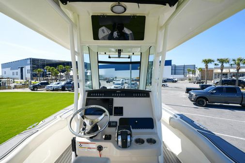 Boston Whaler 250 Outrage image