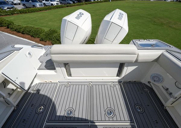 Boston Whaler 250 Outrage image