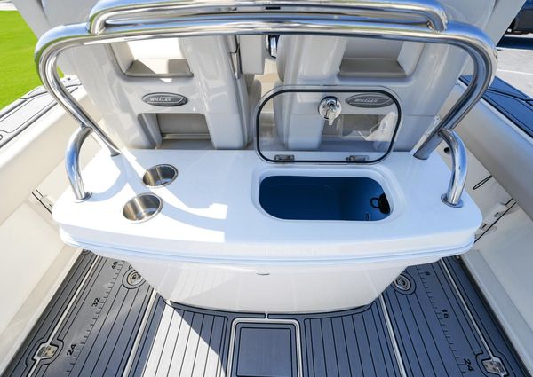 Boston Whaler 250 Outrage image