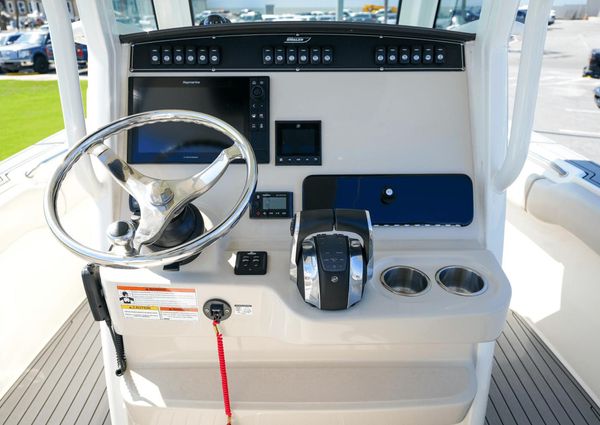 Boston Whaler 250 Outrage image