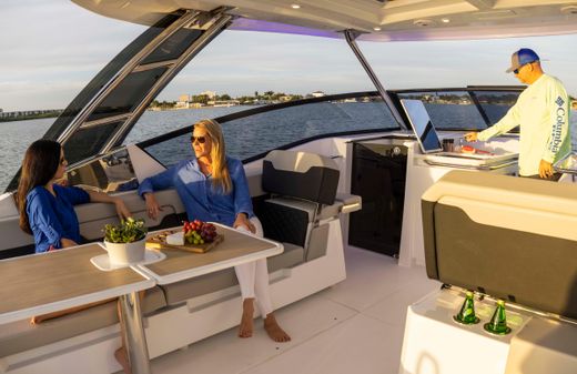 Aquila 32 Sport image