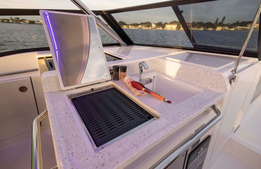 Aquila 32 Sport image