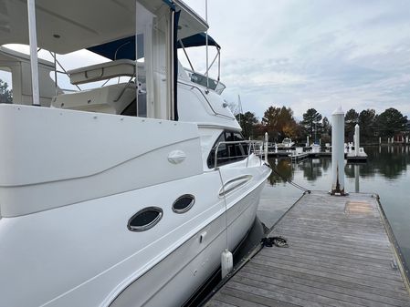 Sea Ray 380 Aft Cabin image