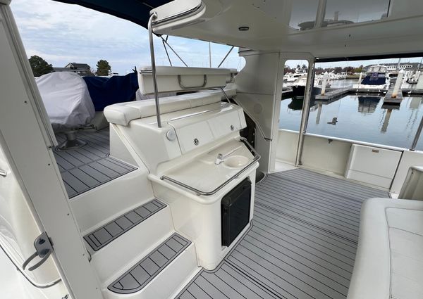 Sea Ray 380 Aft Cabin image