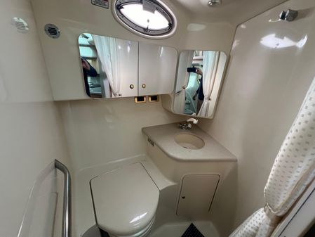 Sea Ray 380 Aft Cabin image