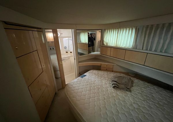 Sea Ray 380 Aft Cabin image