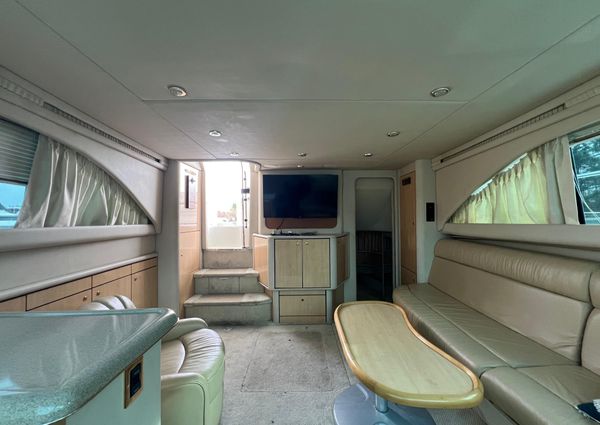 Sea Ray 380 Aft Cabin image