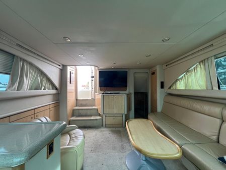 Sea Ray 380 Aft Cabin image