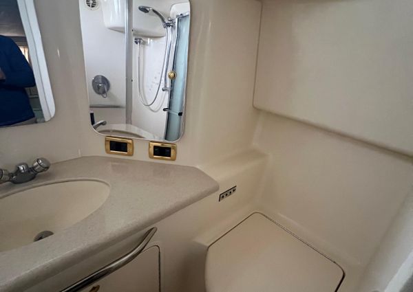 Sea Ray 380 Aft Cabin image