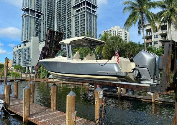 Chris-Craft Calypso 30 image