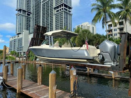 Chris-Craft Calypso 30 image