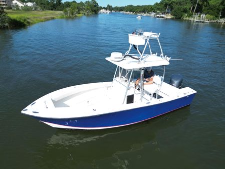 Regulator 23 Center Console image