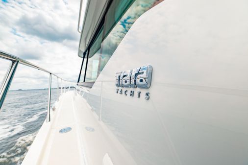 Tiara Yachts 53 Flybridge image