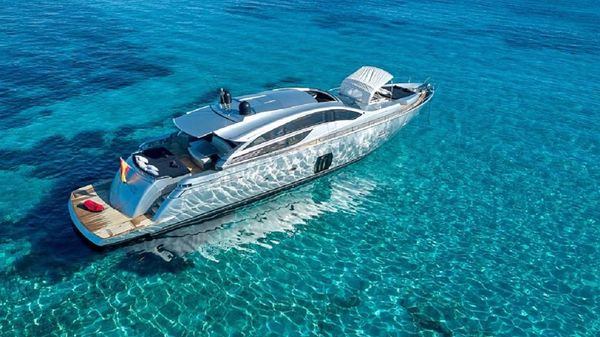 Pershing 80