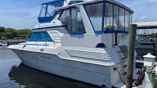 Sea Ray 440 Aft Cabin 