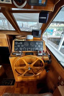 Ocean Alexander Cockpit Motoryacht image