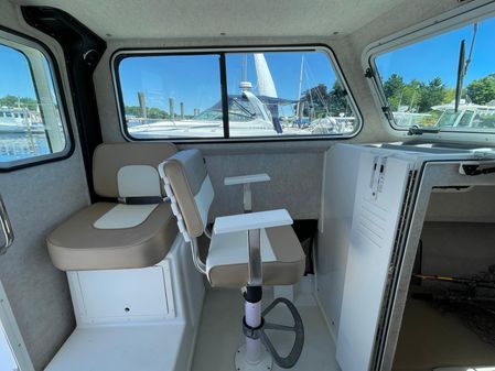 Parker 2520 XLD Sport Cabin image