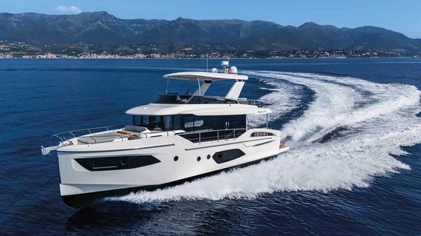 Absolute Navetta 53 