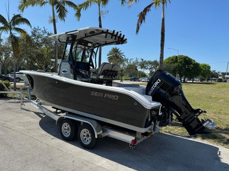 Sea-pro 242-CENTER-CONSOLE image