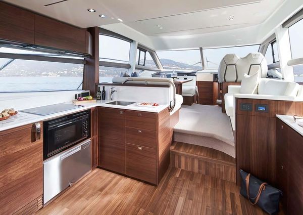 Princess 50 Flybridge image