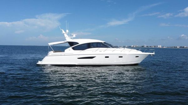 Tiara Yachts 5800 Sovran 