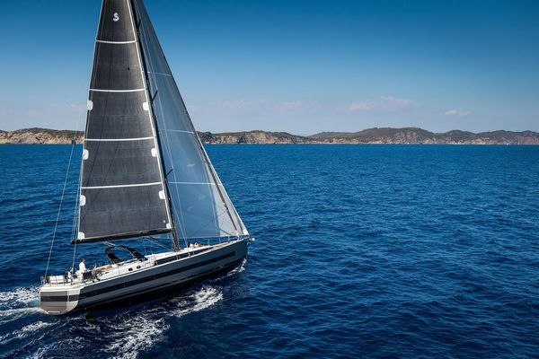 Beneteau Oceanis Yacht 62 - main image