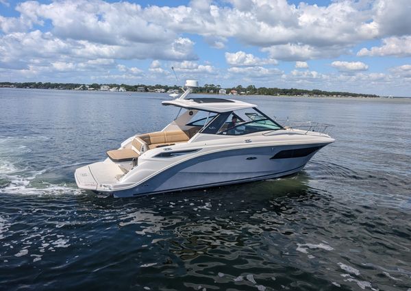 Sea Ray Sundancer 320 image