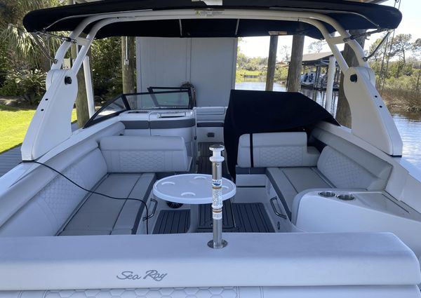 Sea Ray SDX 270 Outboard image