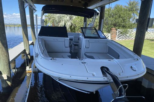 Sea Ray SDX 270 Outboard image