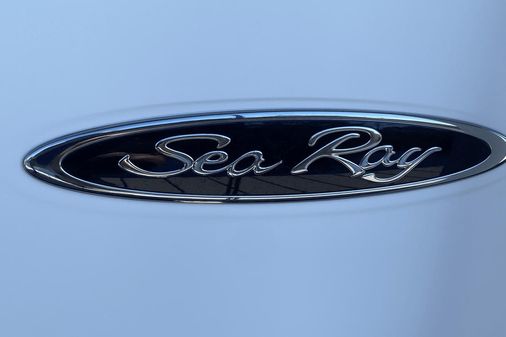 Sea Ray SDX 270 Outboard image