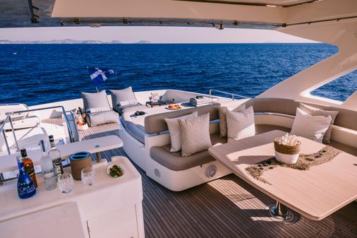 Ferretti Yachts 800 2010 image