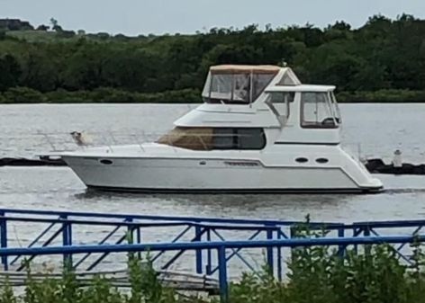 Carver 356 Motor Yacht image