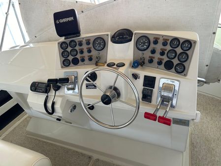 Carver 356 Motor Yacht image