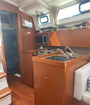 Beneteau Oceanis 38.1 image