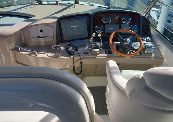 Sea Ray 420 Sundancer image