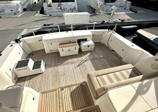 Riviera 50 Enclosed Flybridge image