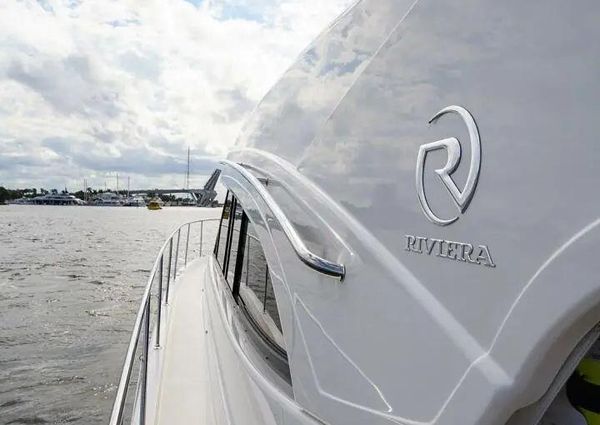 Riviera 5400 Sport Yacht image