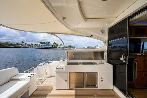 Riviera 5400 Sport Yacht image